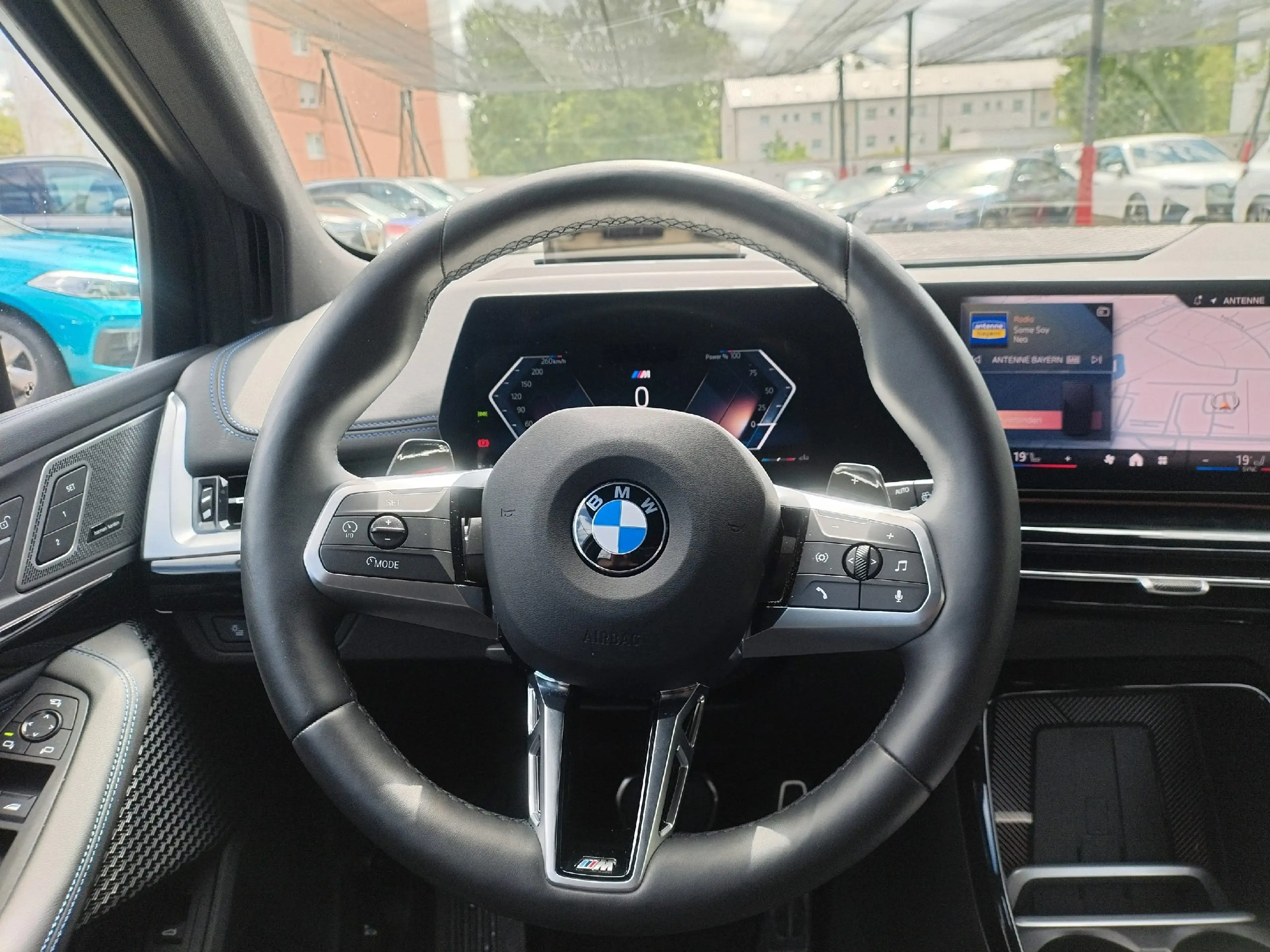 BMW 223 i xDrive Active Tourer M Sportpaket Head-Up — photo 12