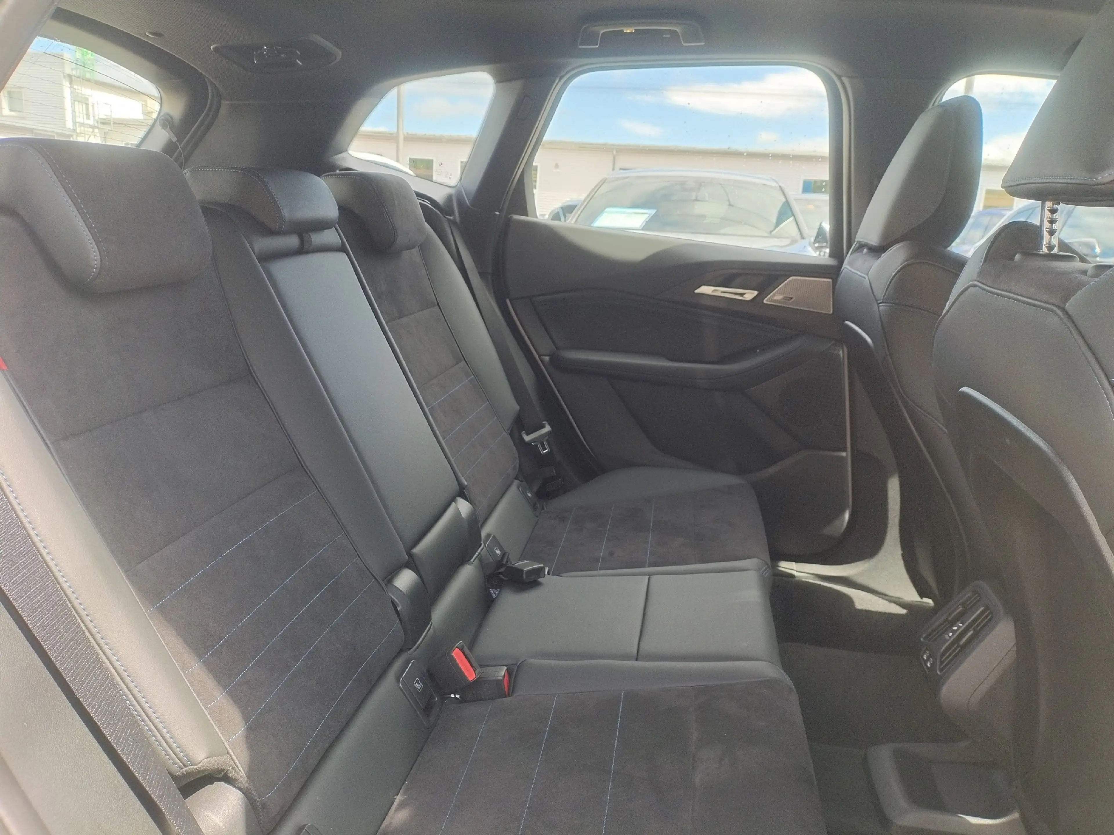 BMW 223 i xDrive Active Tourer M Sportpaket Head-Up — photo 8