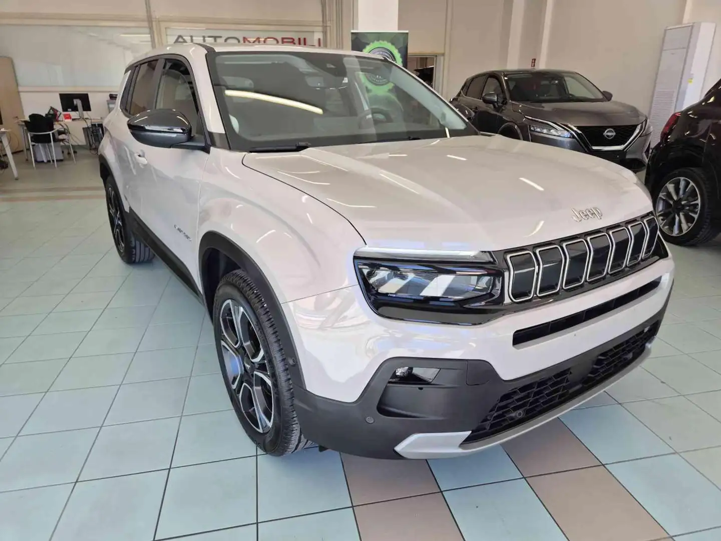 Jeep Avenger 1.2 Turbo 100 CV Summit Beige - 2