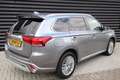 Mitsubishi Outlander 2.4 PHEV Instyle Dealer O.H. Grijs - thumbnail 2