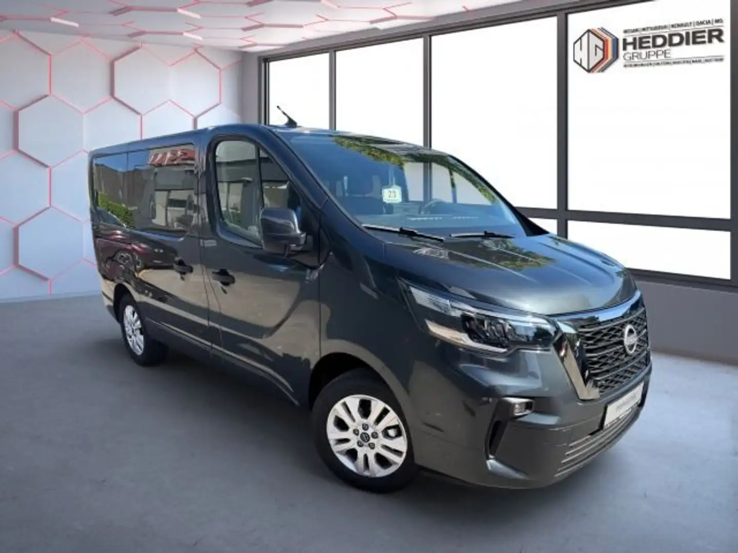 Nissan Primastar Kombi9 L1H1 2,8t dci170 DCT TEKNA 2ST Grijs - 2