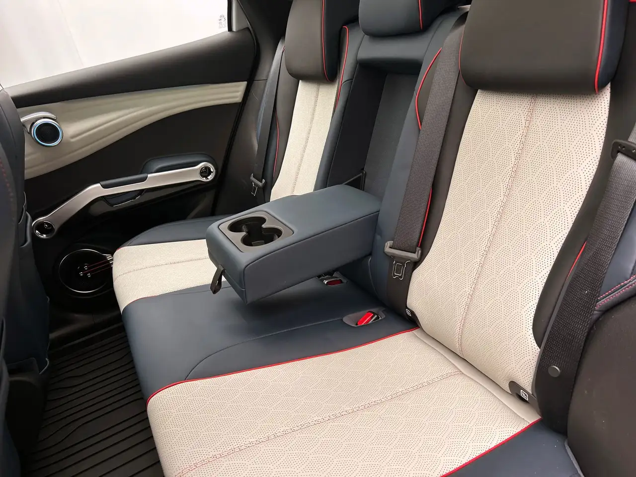 BYD Atto 3 Design 60 kWh *55 STUKS* 204 PK Pano/dak Ad, миниатюра 18