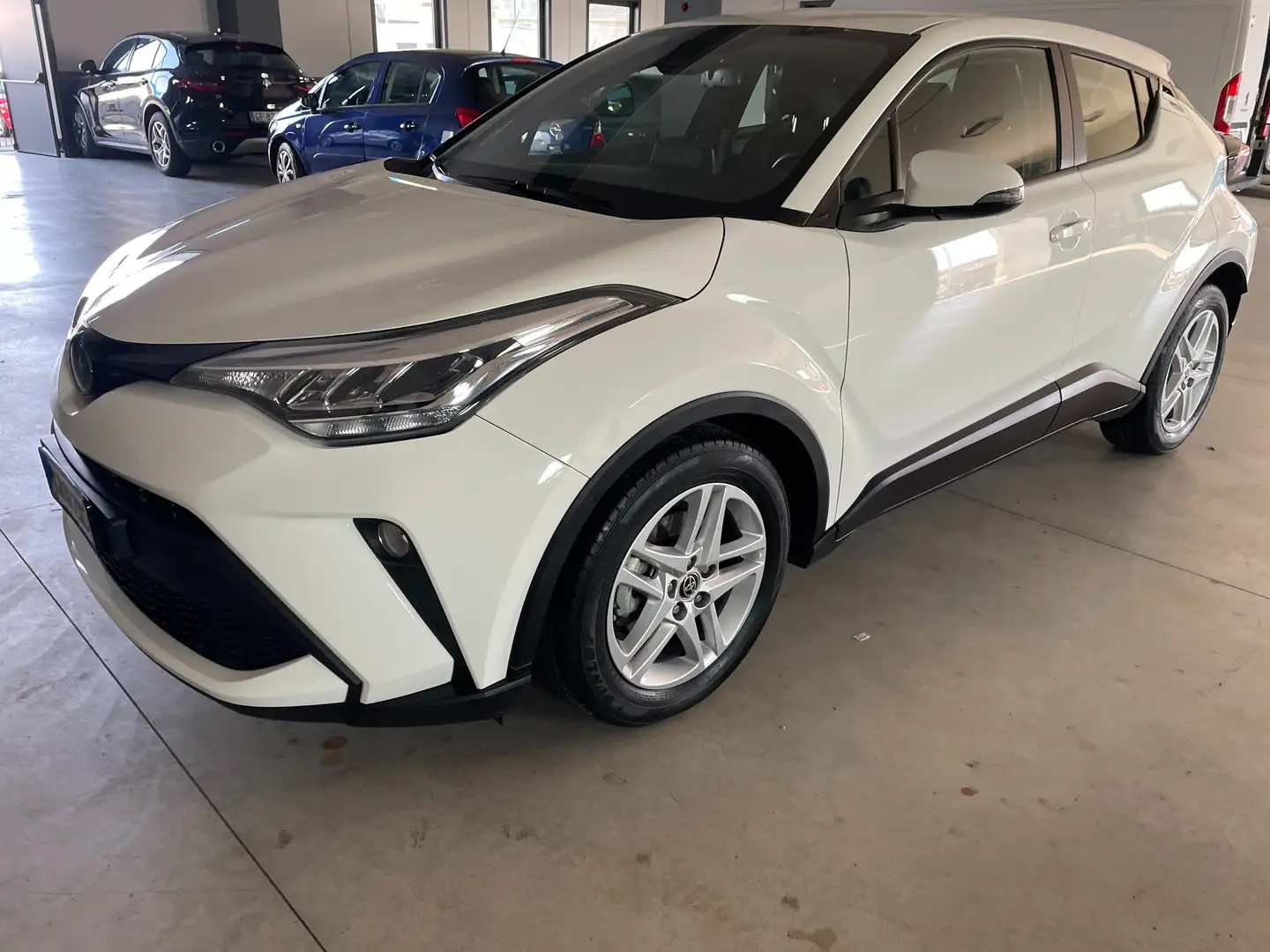 Toyota C-HR C-HR 1.8h Business e-cvt OK GUIDA NEOPATENTATA Bianco - 1