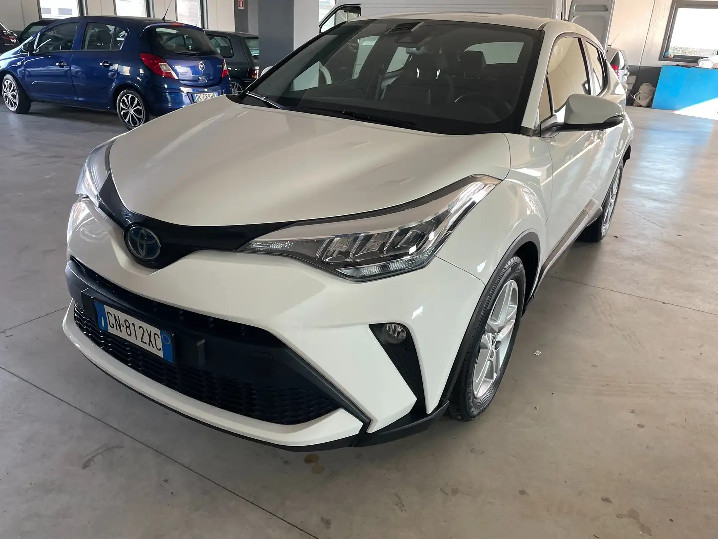 Toyota C-HR C-HR 1.8h Business e-cvt OK GUIDA NEOPATENTATA Bianco - 2