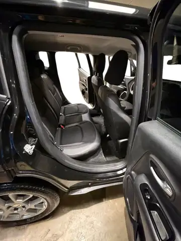 Jeep Renegade view 24