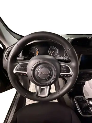 Jeep Renegade view 13