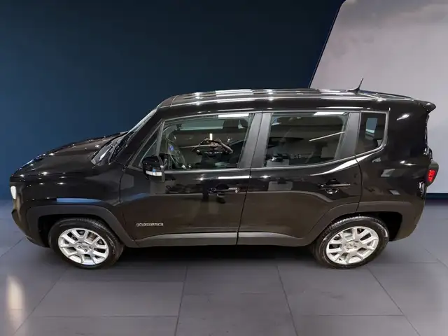Jeep Renegade view 4