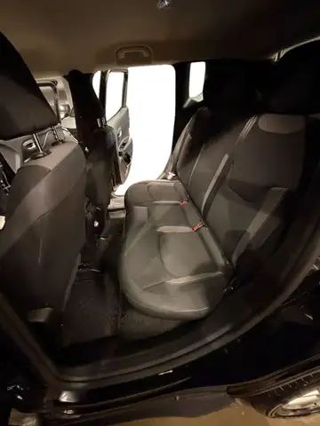 Jeep Renegade view 17