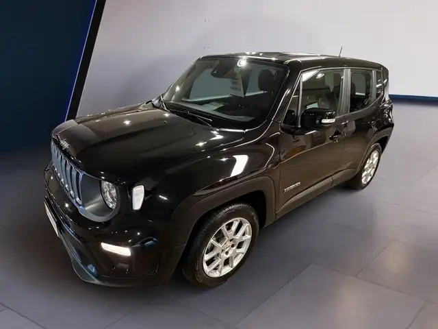Jeep Renegade view 6