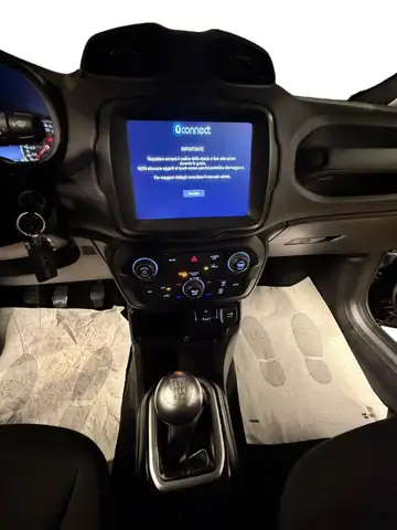 Jeep Renegade view 10