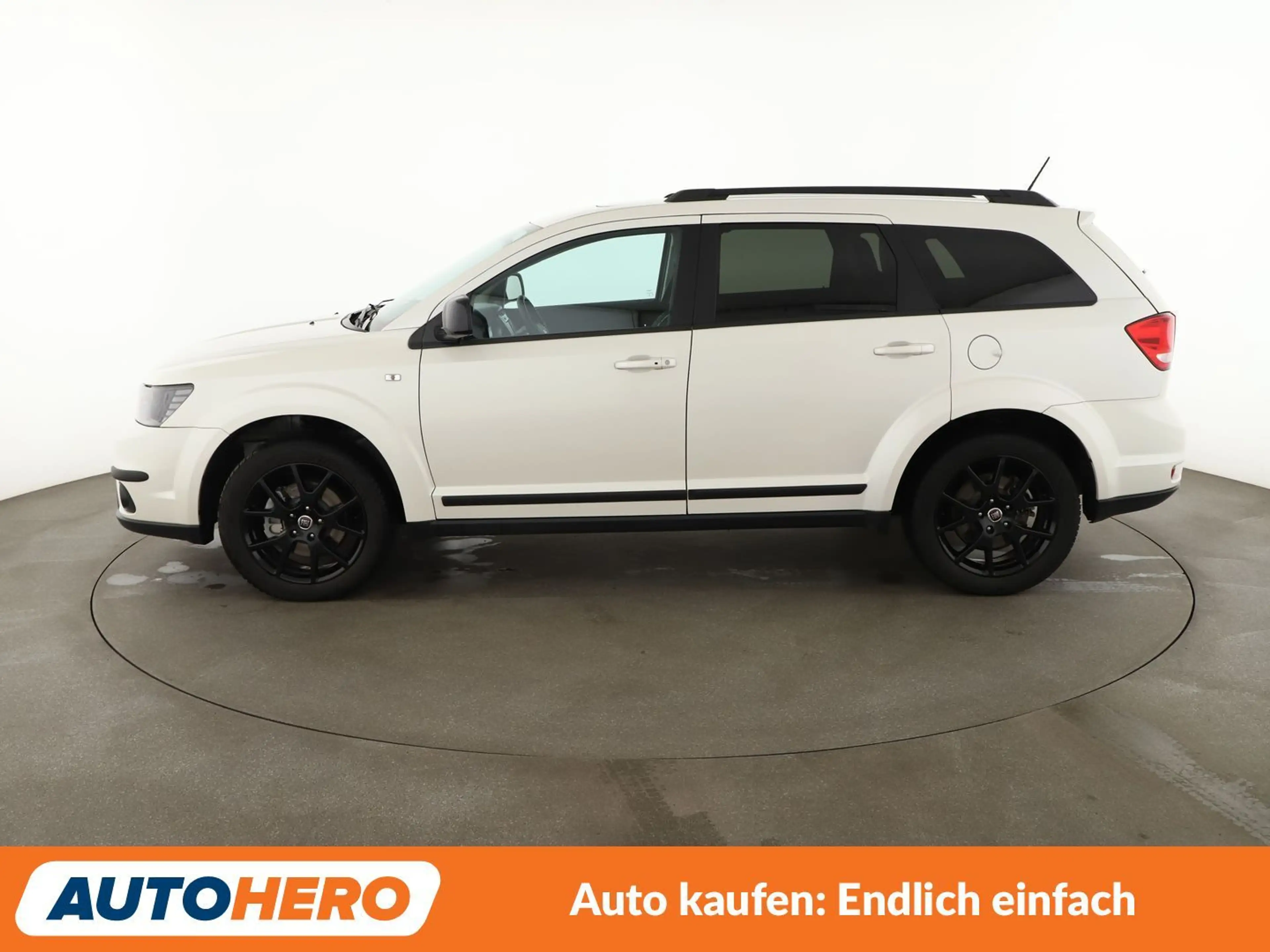 Fiat Freemont 2.0 Multijet Black Code AWD Aut*7-SITZER*NAVI*CAM* — photo 3