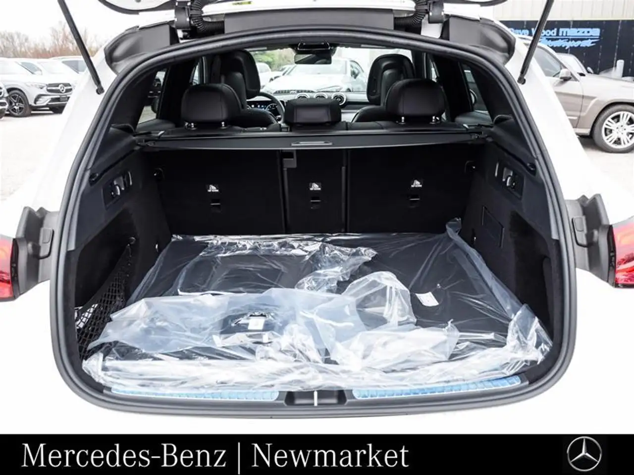 Mercedes-Benz GLC снимка Mercedes-Benz GLC