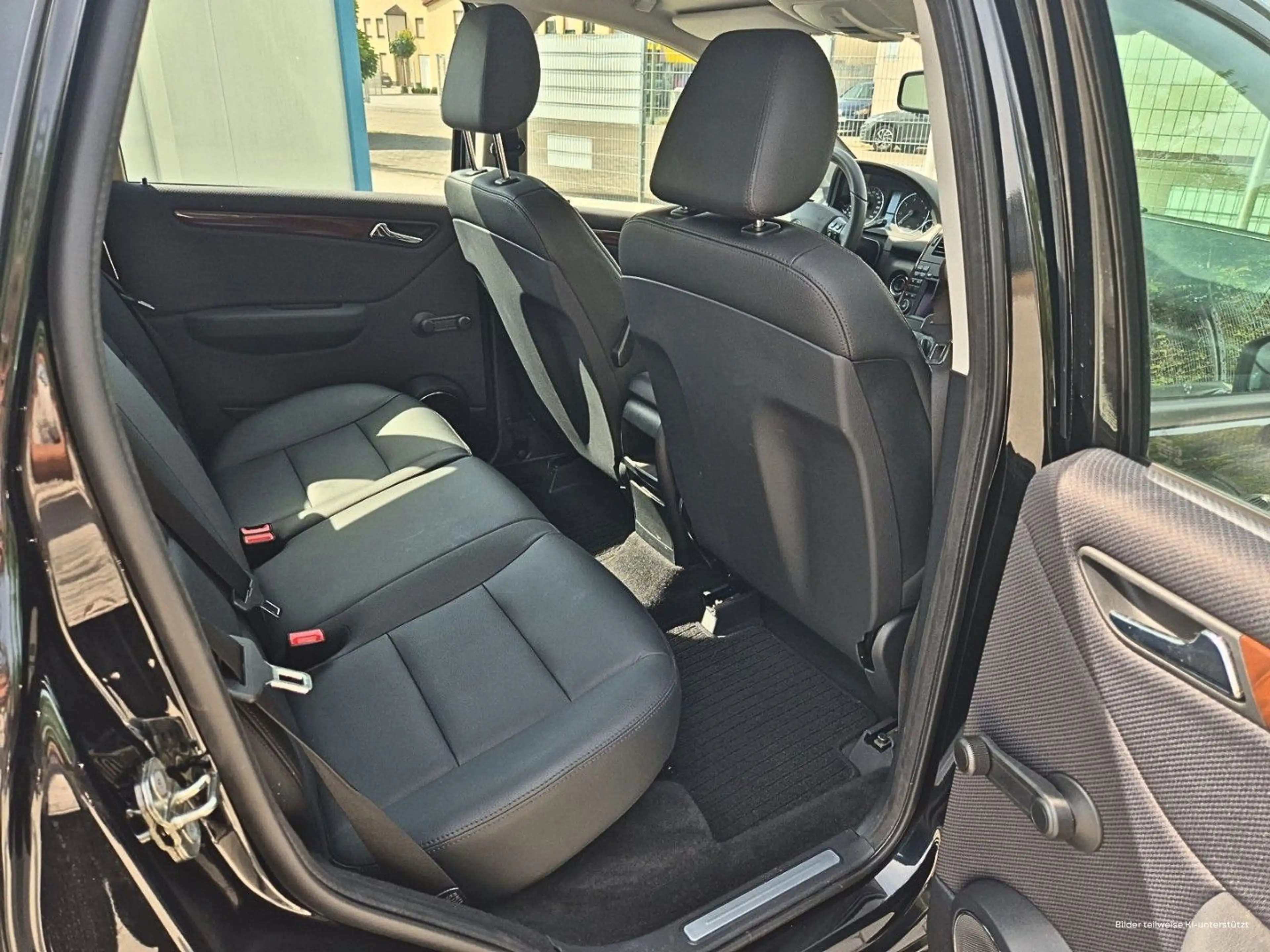 Mercedes-Benz A 200 Autom. orig. 16.000 km *Leder *Sitzheizung — photo 10