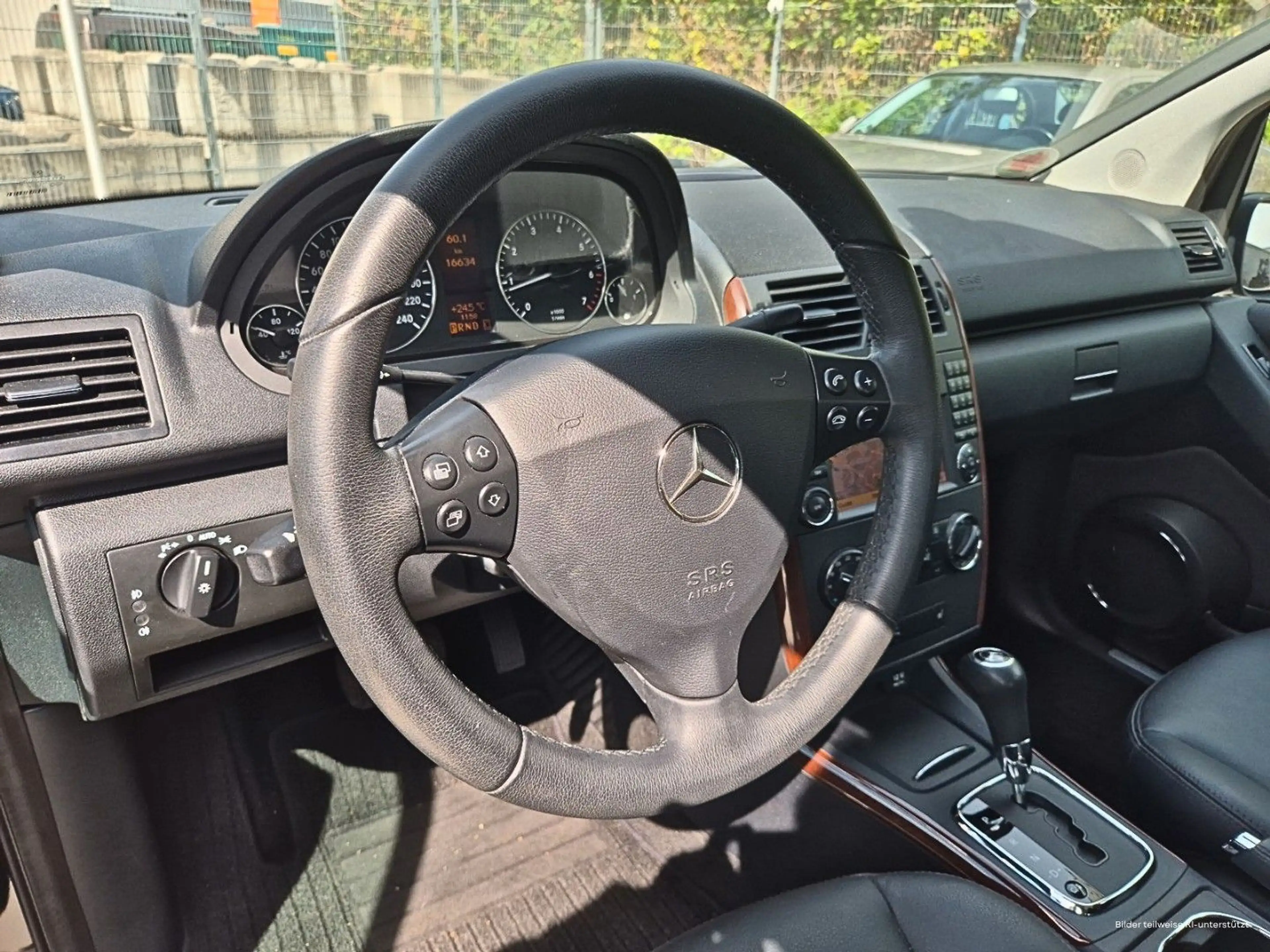 Mercedes-Benz A 200 Autom. orig. 16.000 km *Leder *Sitzheizung — photo 14