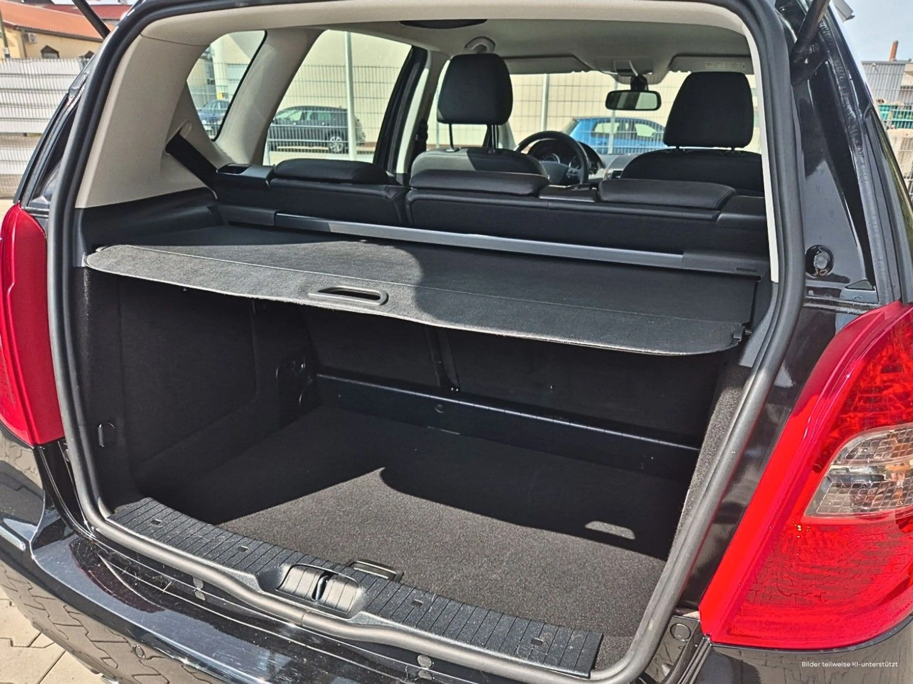 Mercedes-Benz A 200 Autom. orig. 16.000 km *Leder *Sitzheizung — photo 11