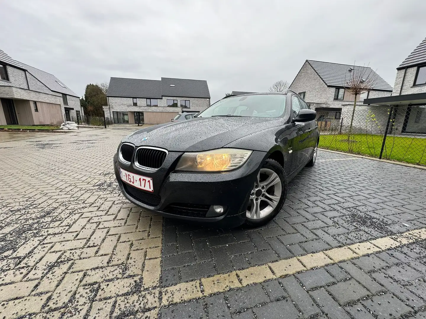 BMW 320 d Zwart - 2