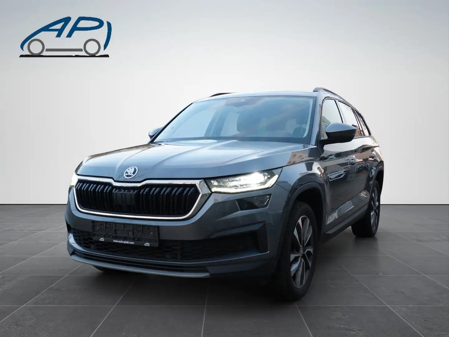 Skoda Kodiaq Tour/Navi/ACC/4xSH/Kamera/Matrix/AHK/19"/ Grau - 1