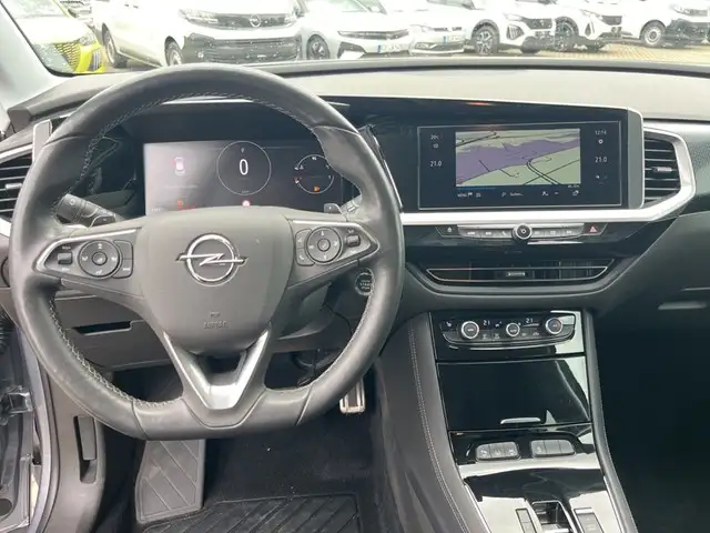 Opel Grandland view 10
