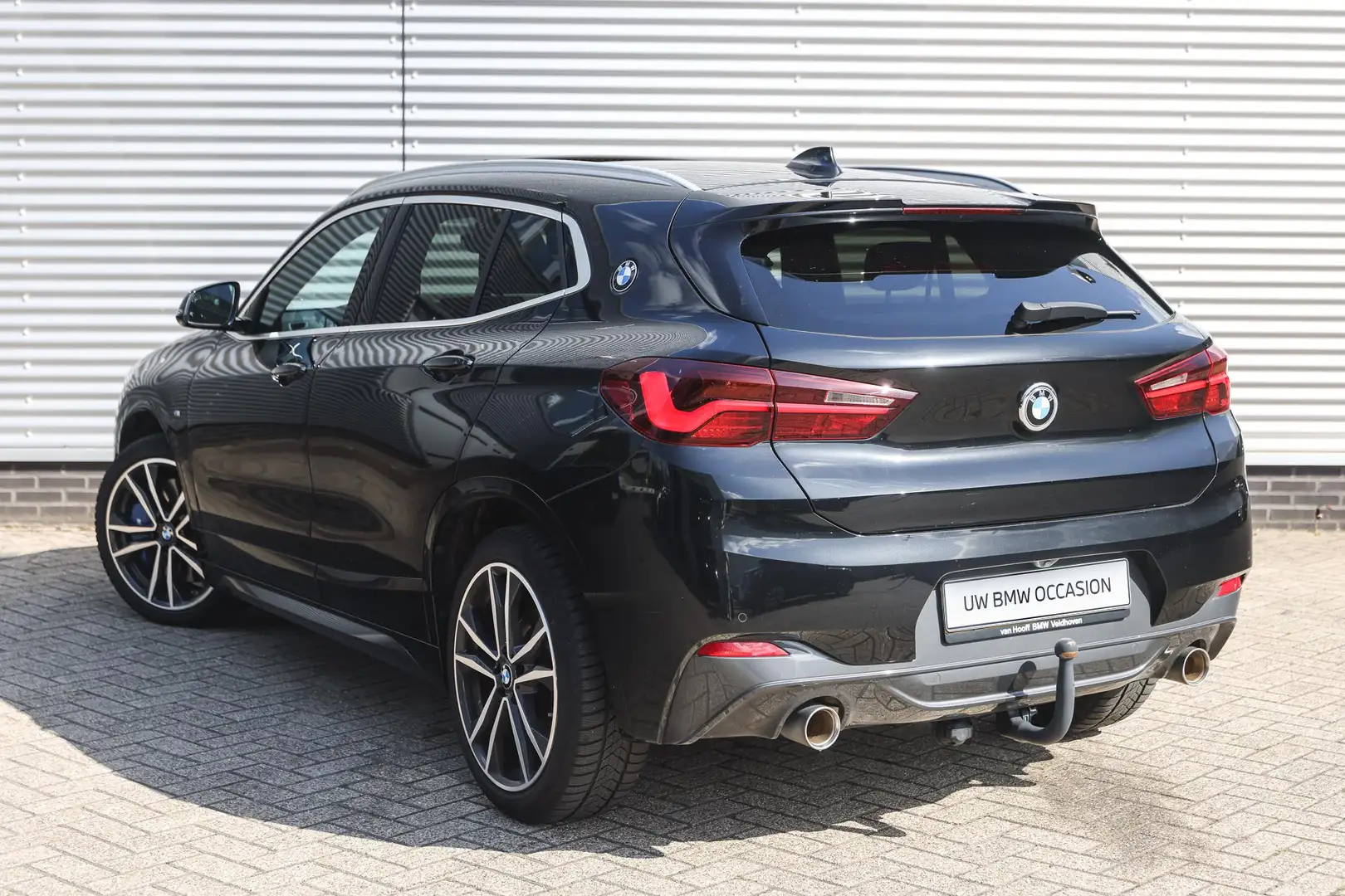 BMW X2 sDrive20i High Executive M Sport Automaat / Panora Zwart - 2