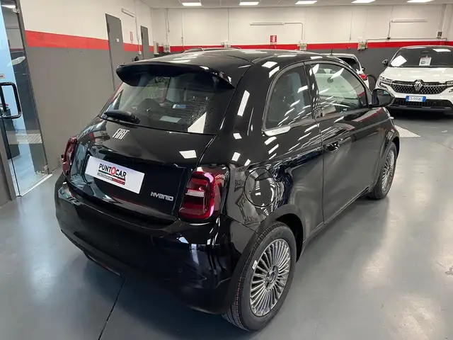 Fiat 500 view 4