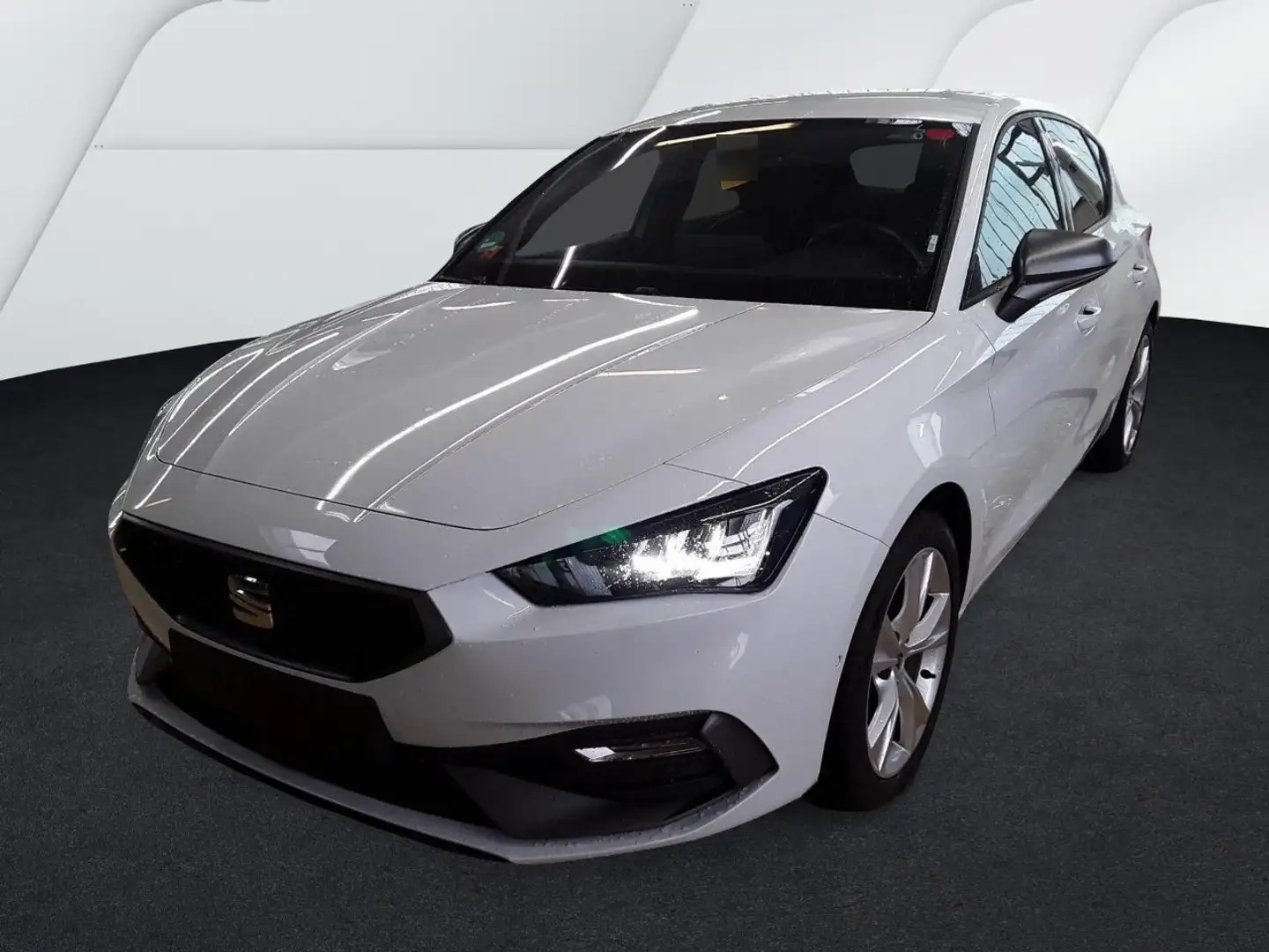 SEAT Leon 1.5 eTSI DSG FR +LED +ACC +RKAM +NAVI +SHZ +ALU + Weiß - 2