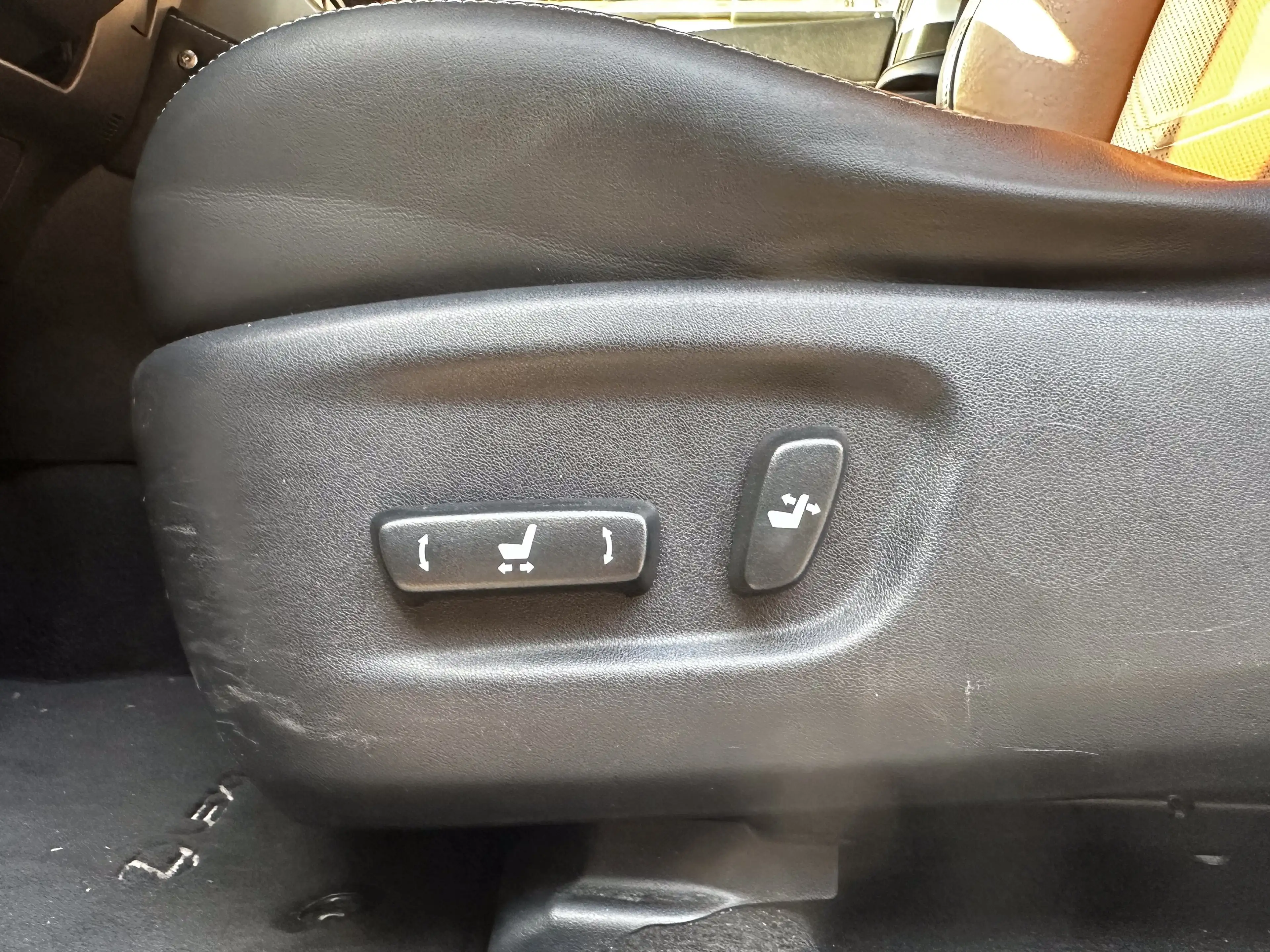 Lexus NX 300h 2.5i FWD Executive Line / PANO / GAR 12 MOIS! — photo 12