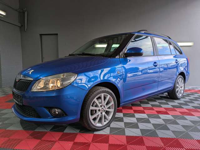 Skoda Fabia Ambition*Shz*SunSet*PDC*Klimaautomatik*AHK*