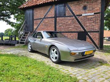 8x Porsche 944 op voorraad!