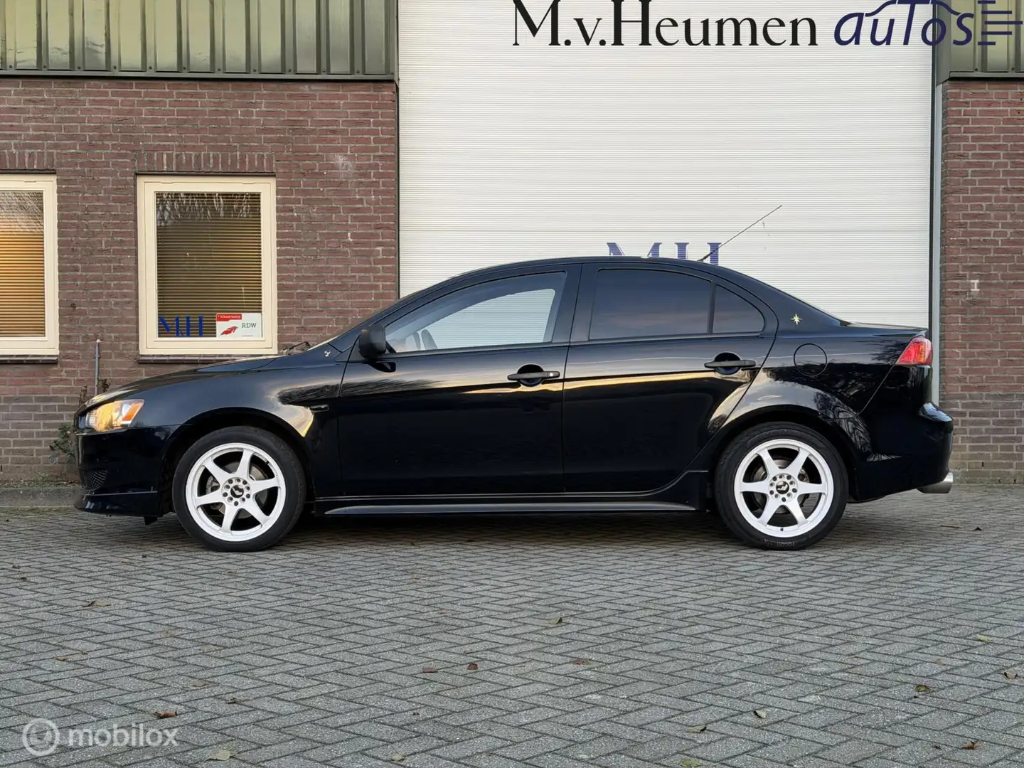 Mitsubishi Lancer Sports Sedan 1.5 JR Wheels 17'' ORG NED Airco Zwart - 2