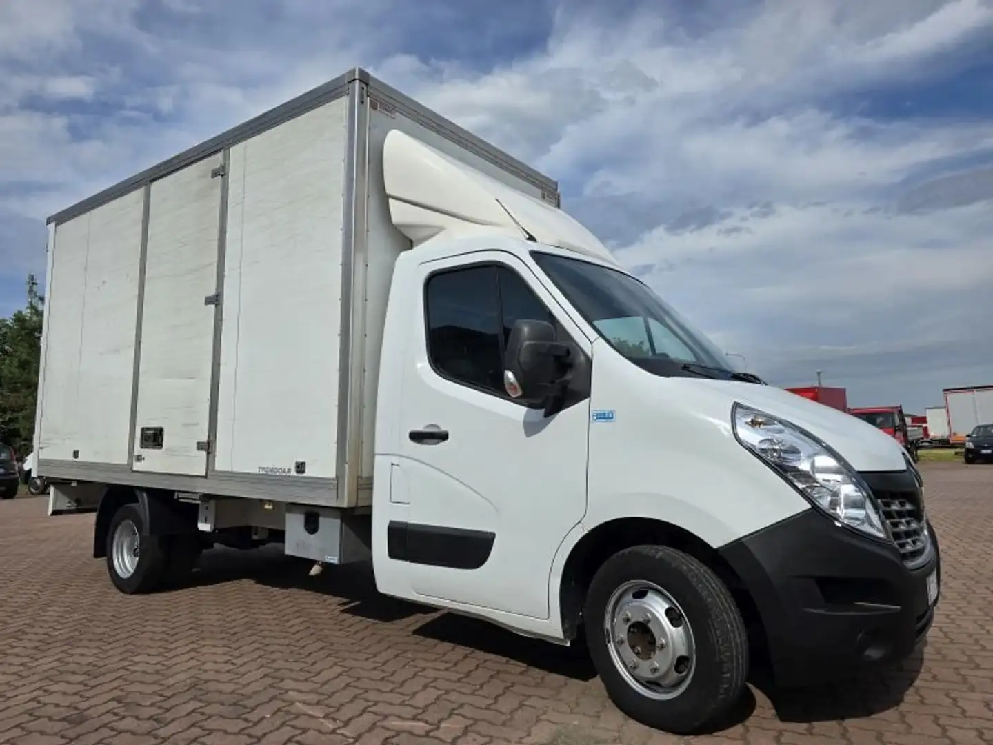 Renault Master Gemellato con Boxe Bianco - 2
