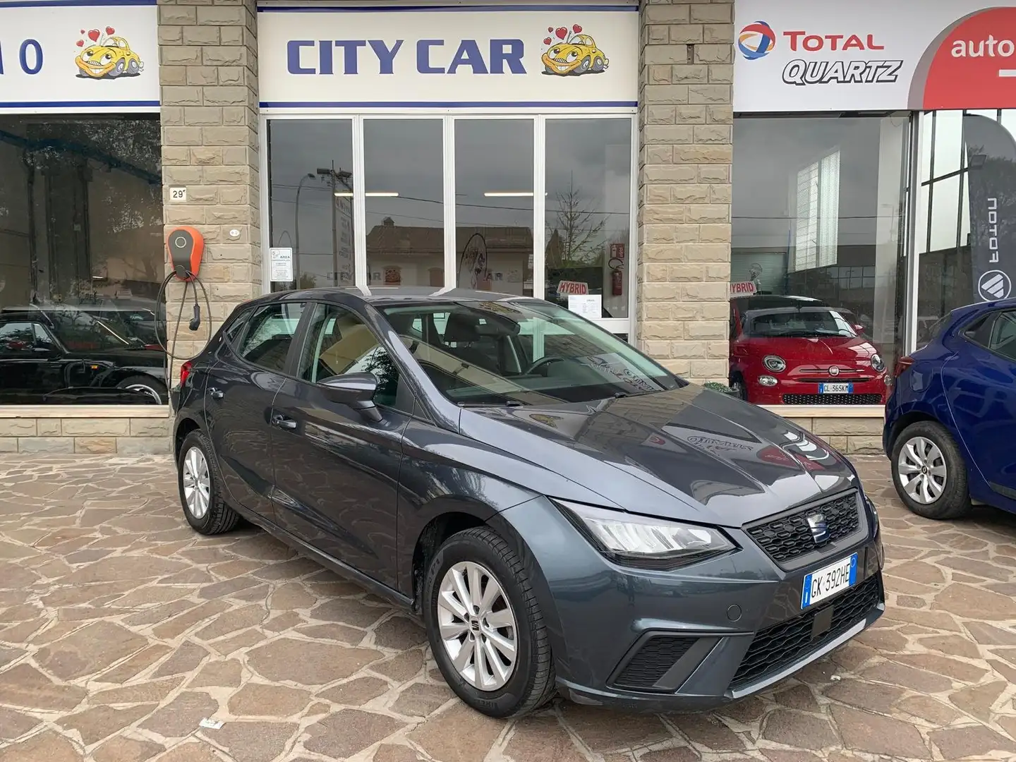 SEAT Ibiza 1.0 ecotsi Style 95cv Gris - 1