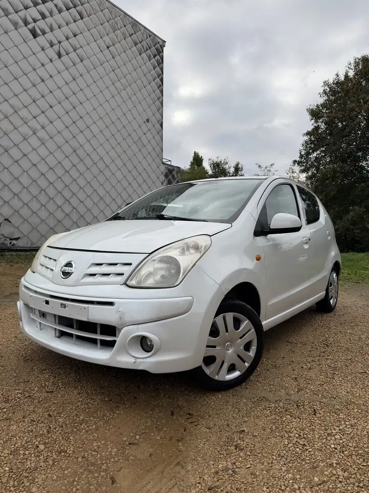 Nissan Pixo