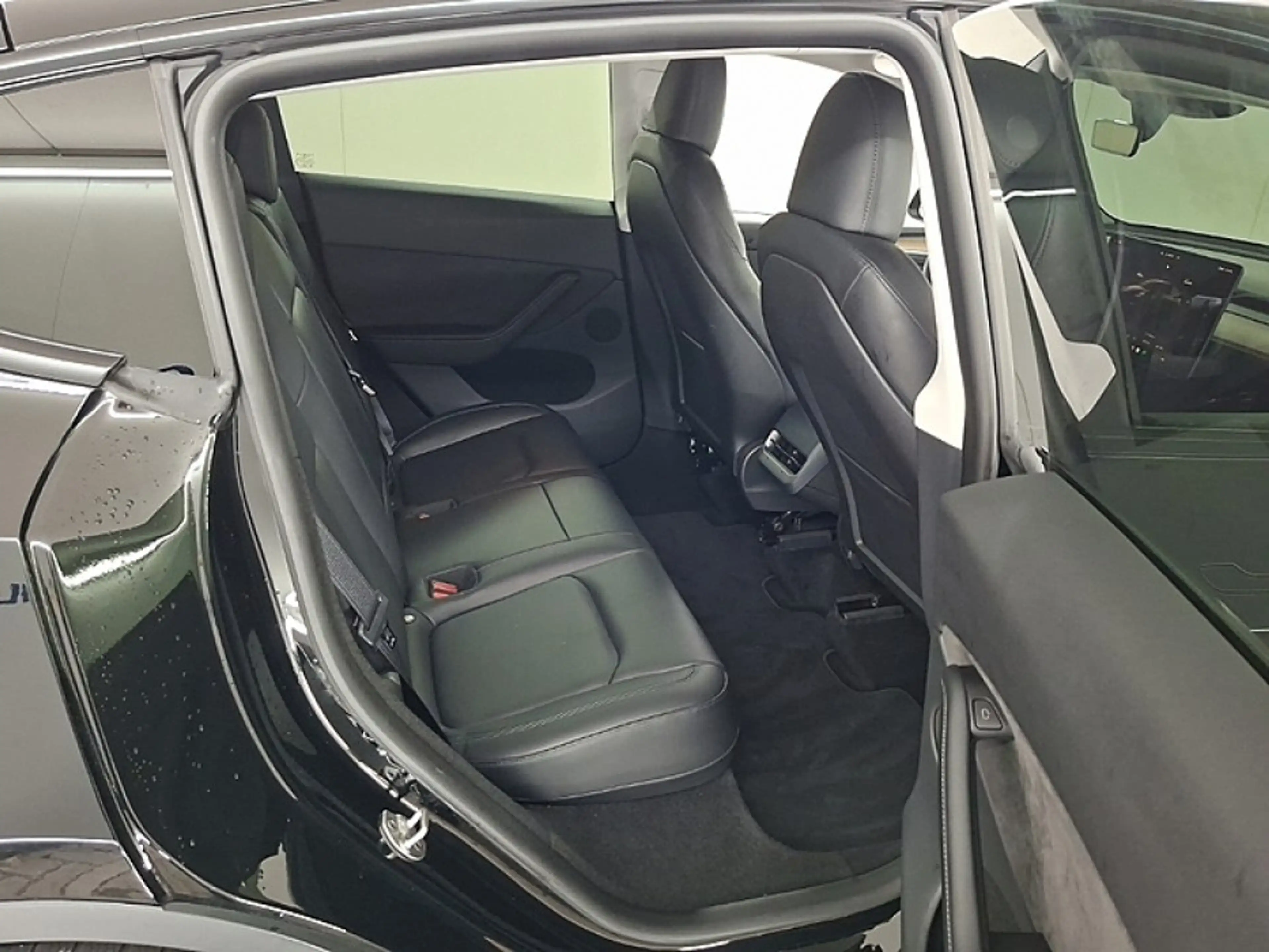 Tesla Model Y RWD 58 kWh | Panoramadak | Voorstoelen verwarmd | — photo 4