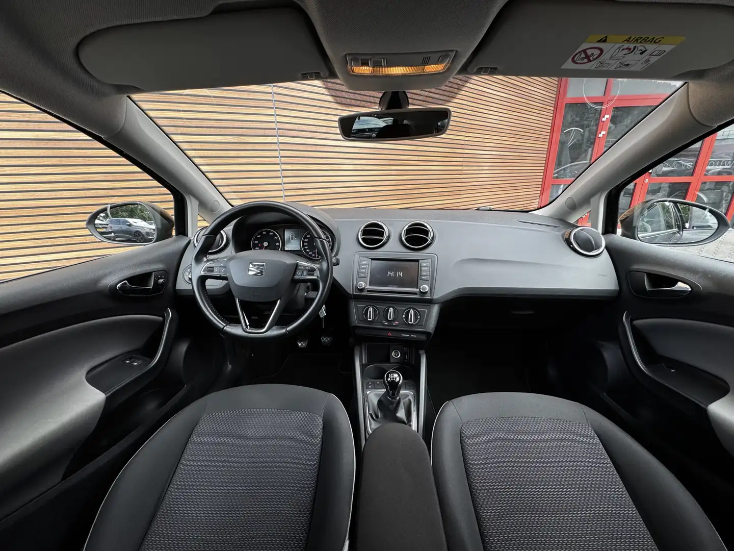 SEAT Ibiza ST 1.0 EcoTSI Style Connect Navi / PDC / Trekhaak Zwart - 2
