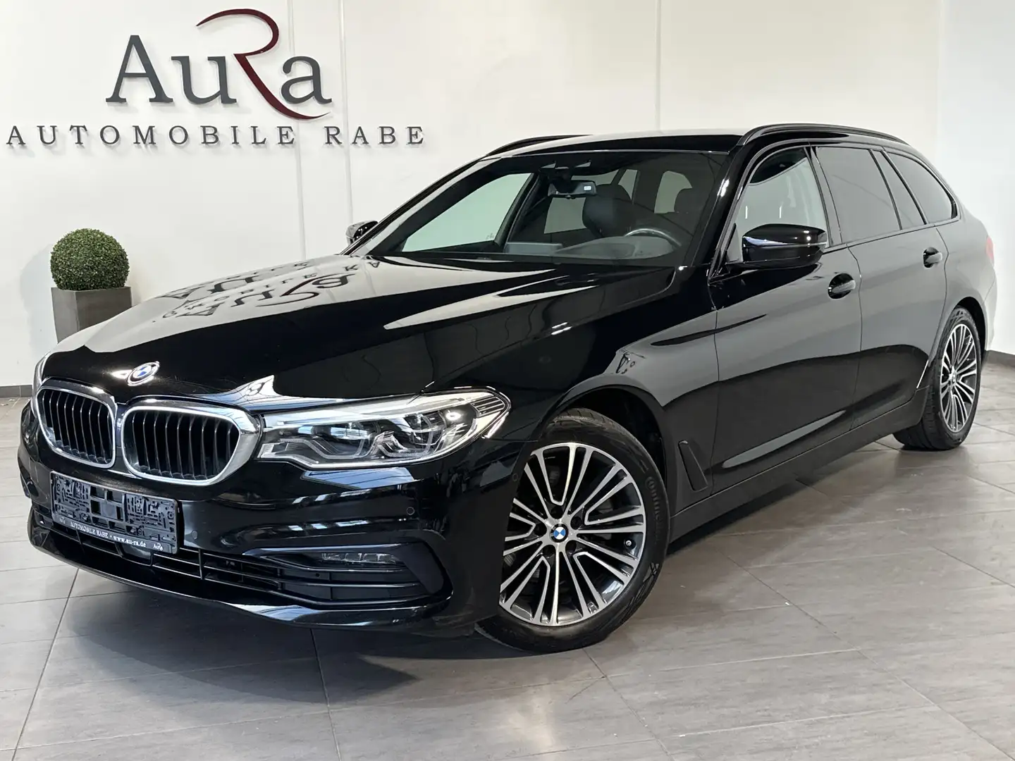 BMW 520 Touring Sport Line NAV+LED+HEAD-UP+KAM+H&K Negro - 1