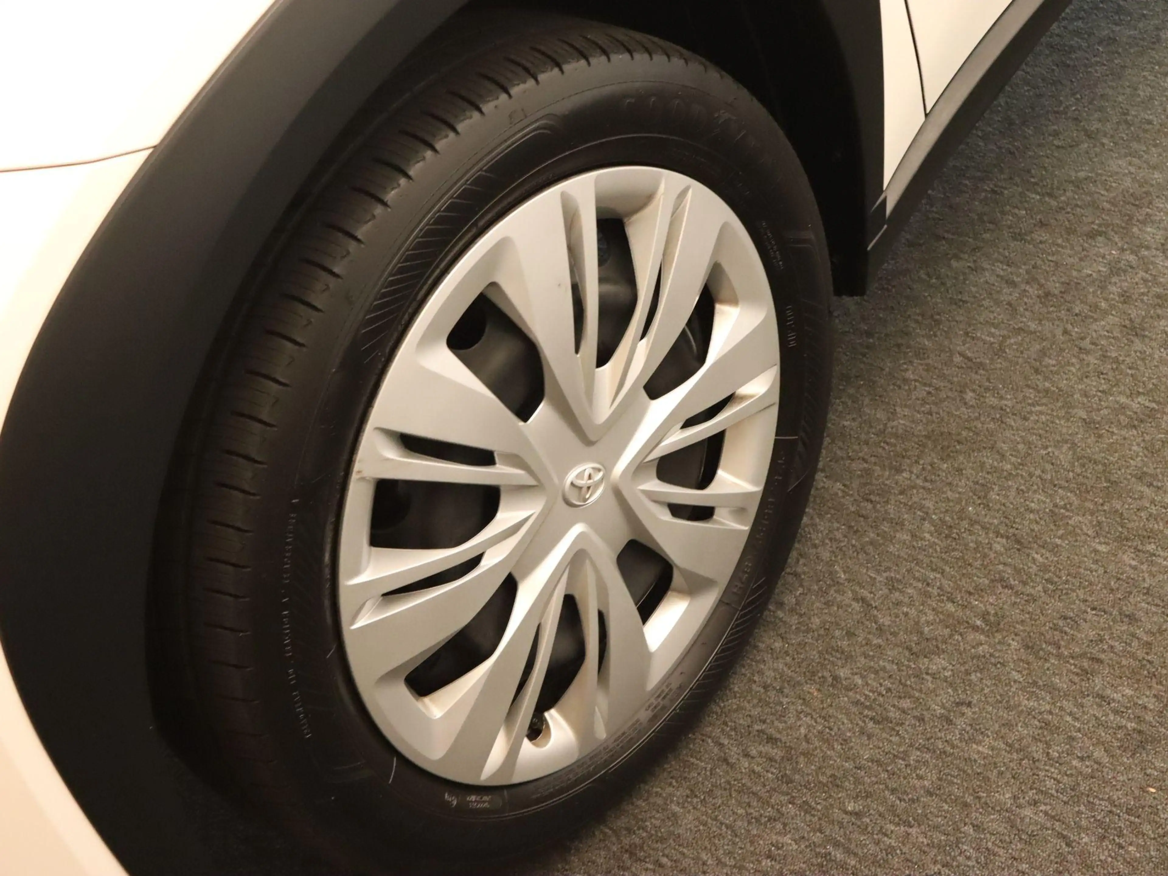 Toyota Aygo X 1.0 VVT-i MT Play - ORIGINEEL NEDERLANDSE AUTO - A — photo 3