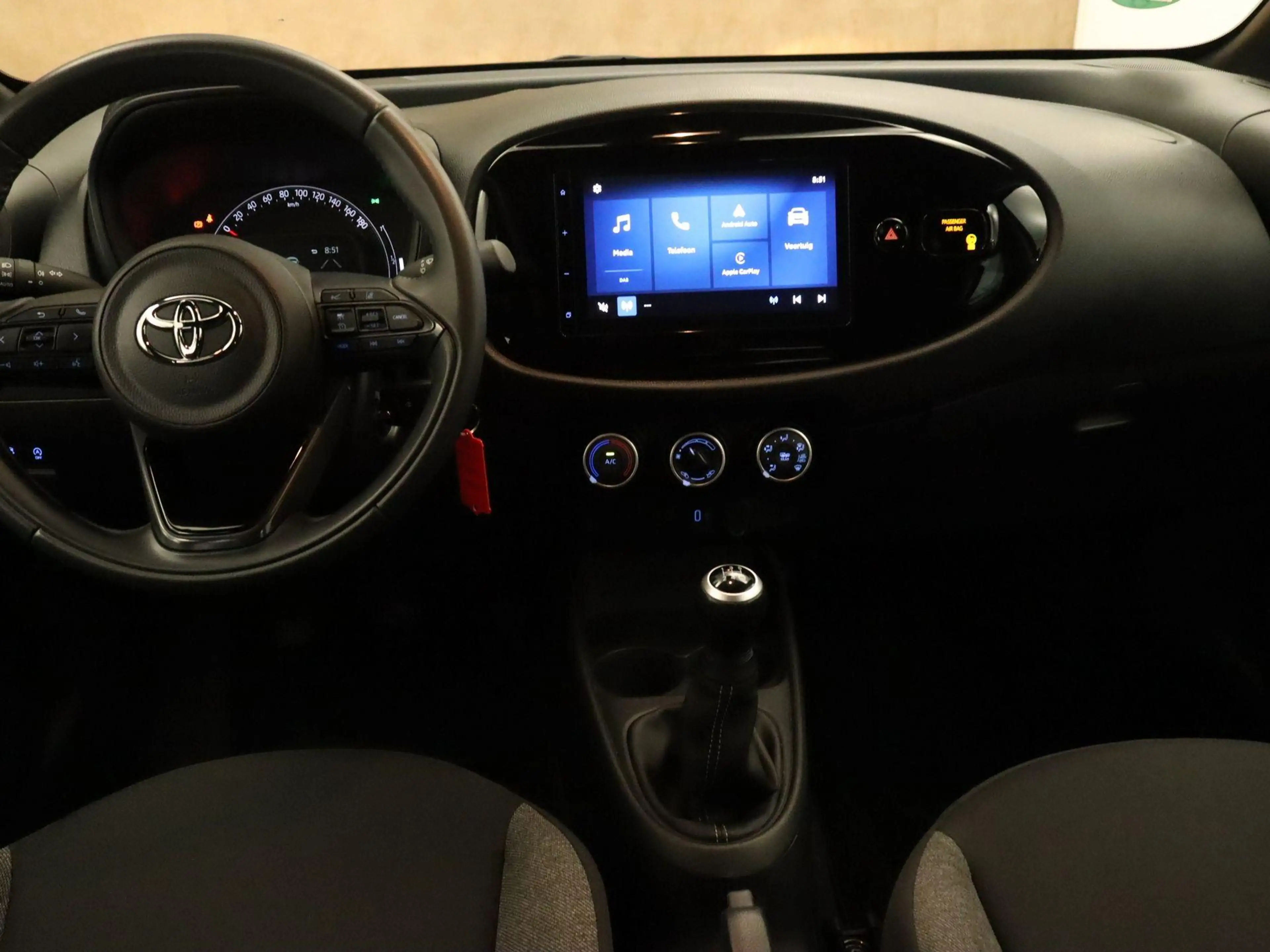 Toyota Aygo X 1.0 VVT-i MT Play - ORIGINEEL NEDERLANDSE AUTO - A — photo 8