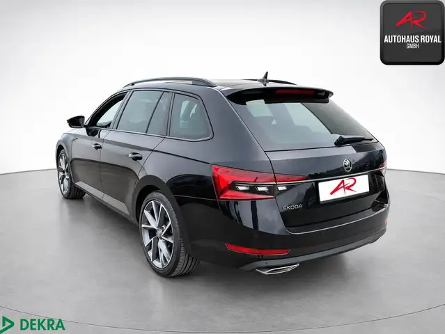 Skoda Superb view 3