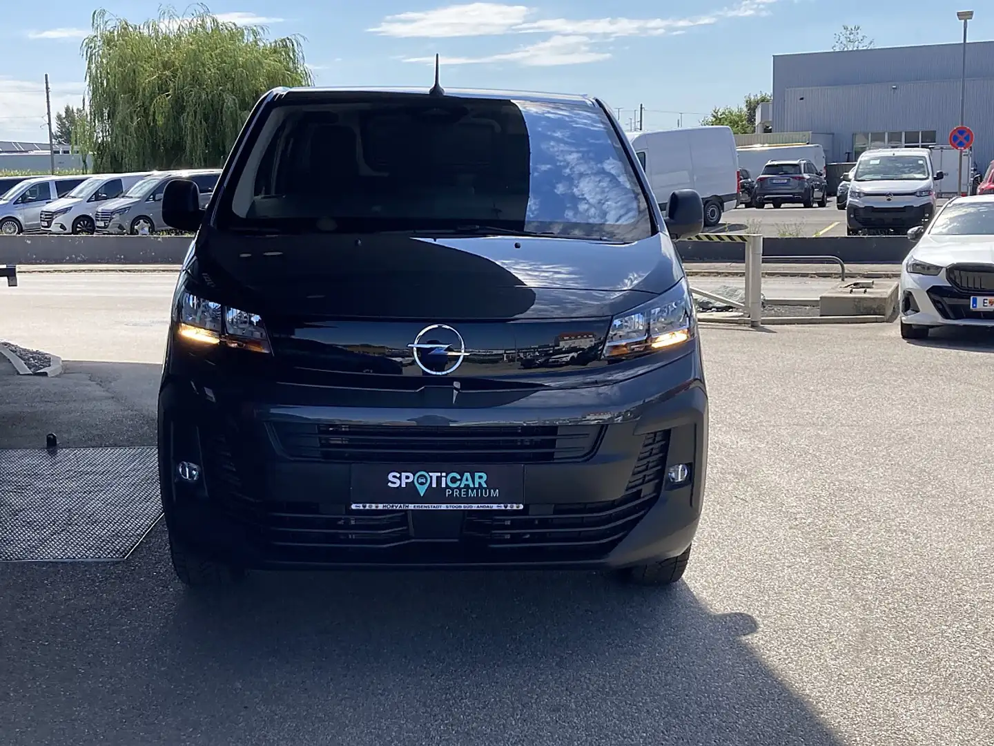 Opel Vivaro BlueHDi 150 S&S M Grau - 2