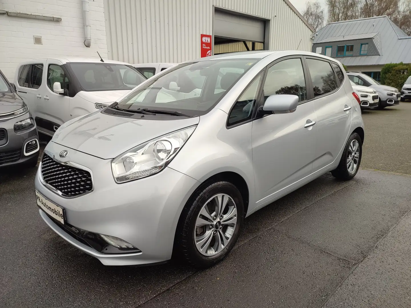 Kia Venga 1.6 Automatik/Klimaaut./Navi+Cam/Alufelgen Silber - 1