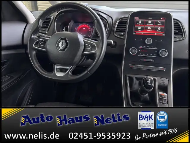 Renault Scenic view 13