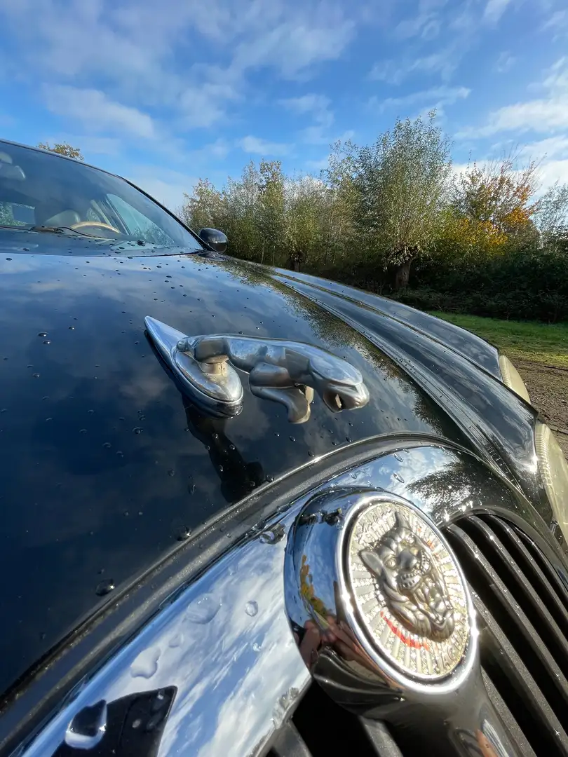 Jaguar S-Type 2.5 V6 Executive Zwart - 2