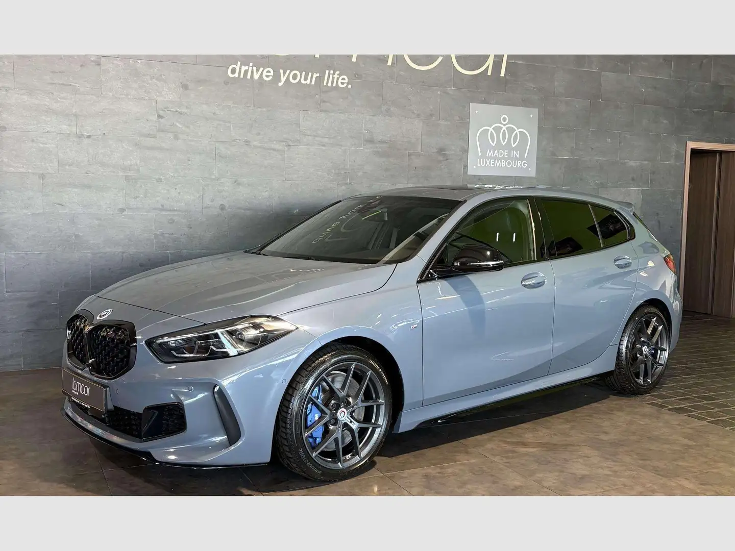 BMW M1 M135i xDrive Performance Steptronic Grau - 2