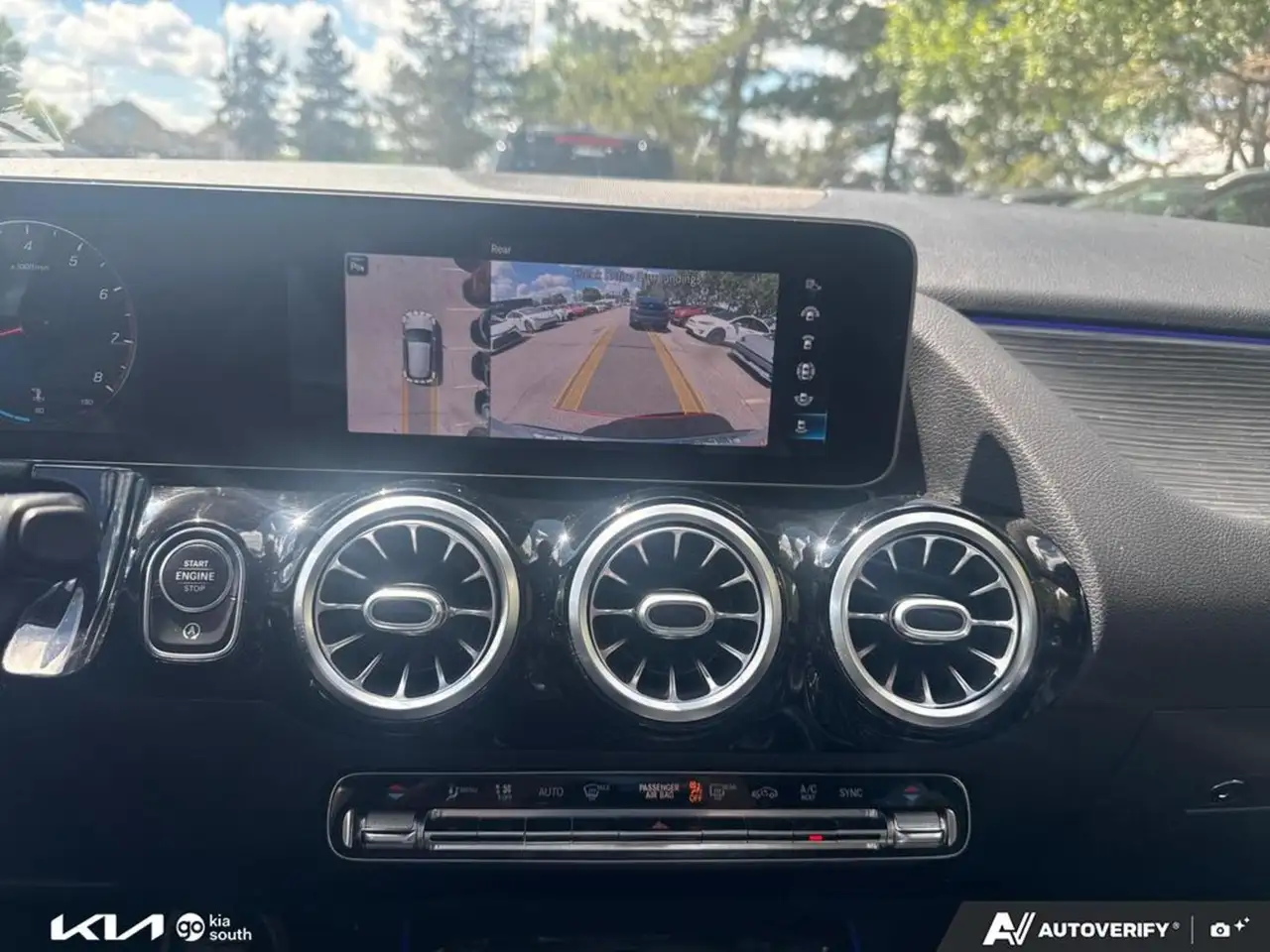 Mercedes-Benz GLA photo Mercedes-Benz GLA