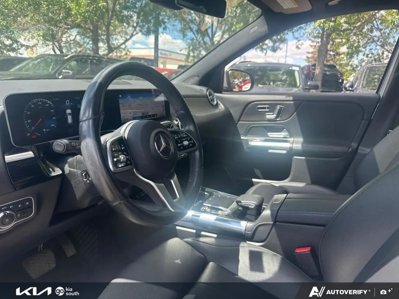 Mercedes-Benz GLA photo Mercedes-Benz GLA