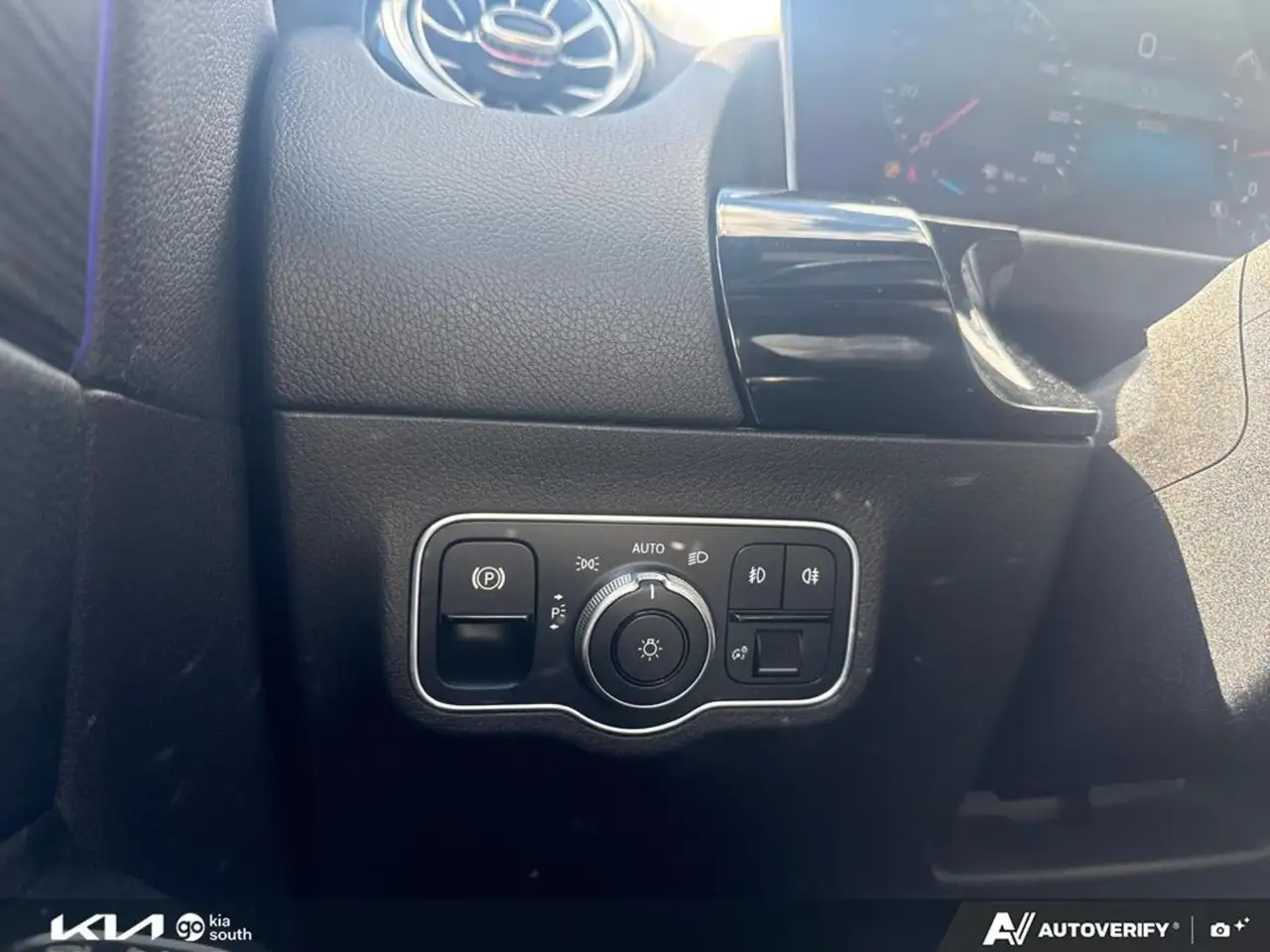 Mercedes-Benz GLA photo Mercedes-Benz GLA