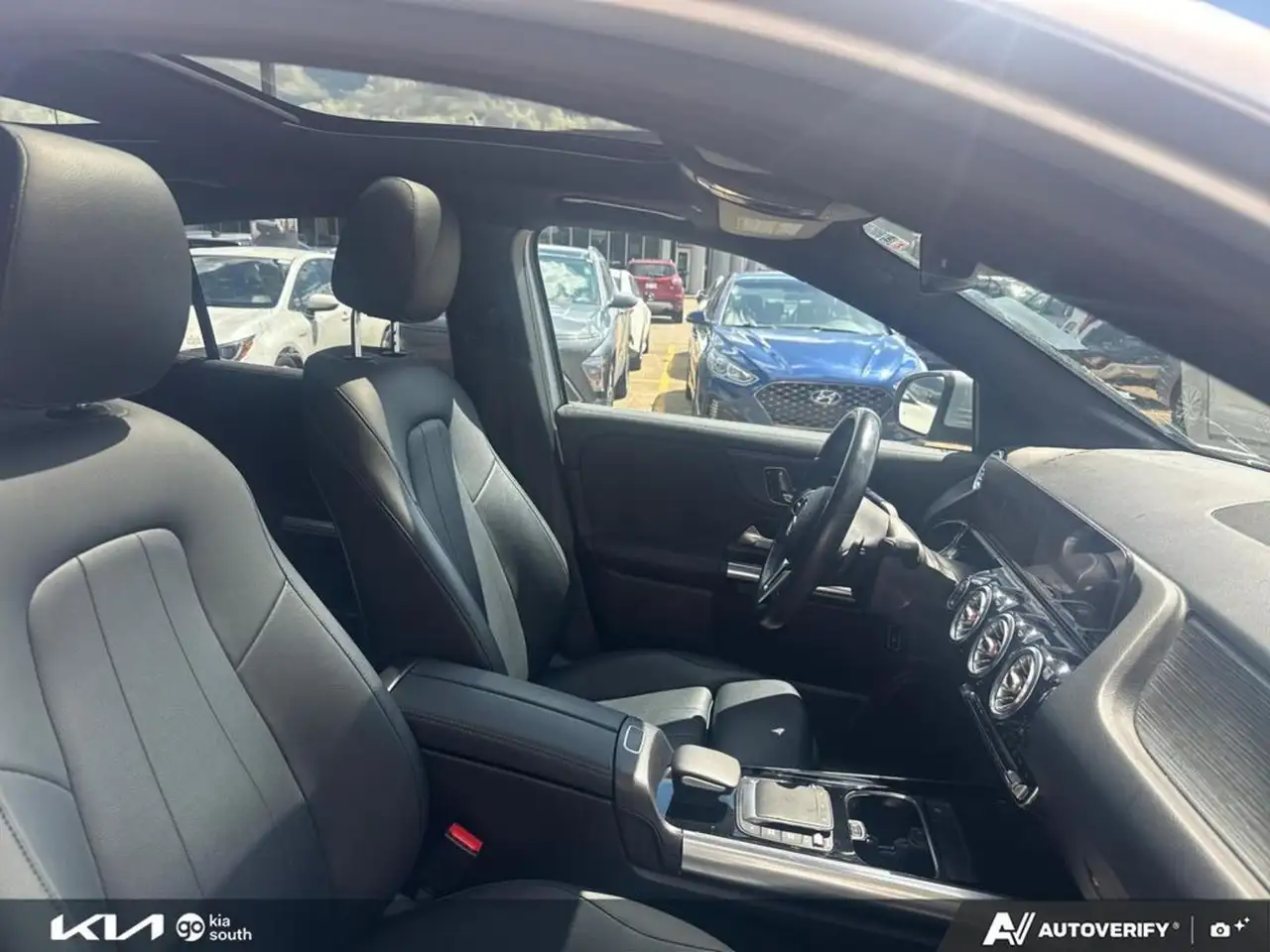Mercedes-Benz GLA photo Mercedes-Benz GLA