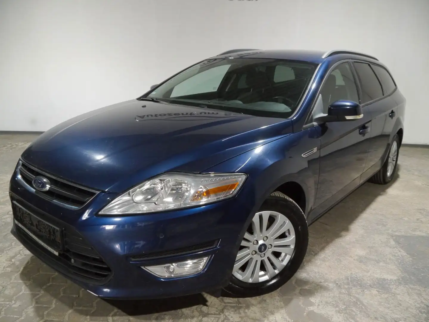 Ford Mondeo Turnier Klima Navi Tempomat SH PDC AHK BT Blau - 2