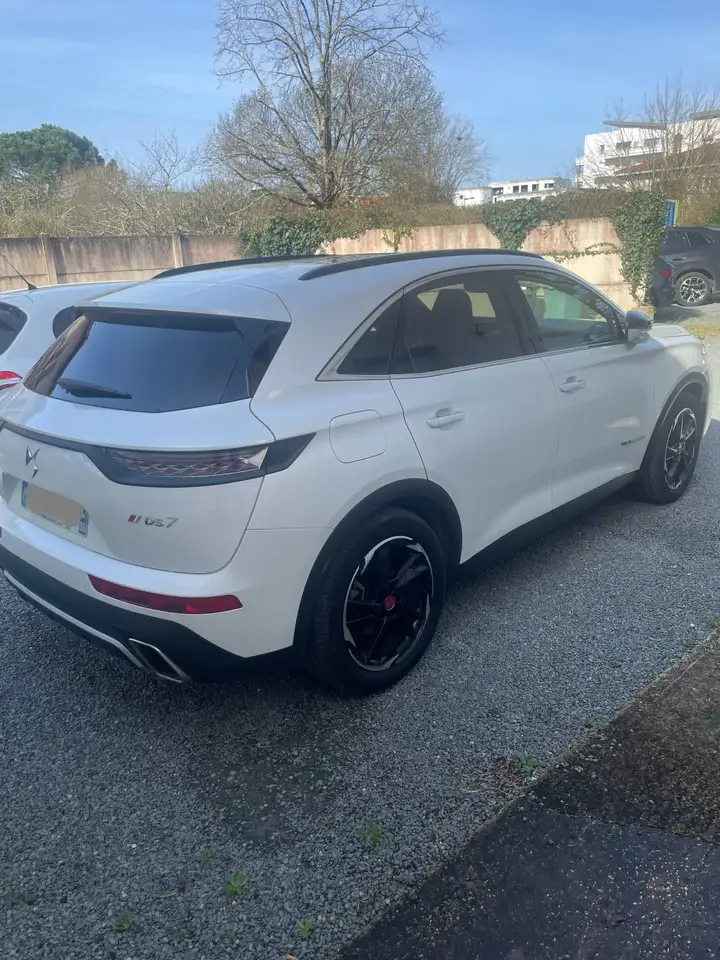 DS Automobiles DS 7 Crossback 2021