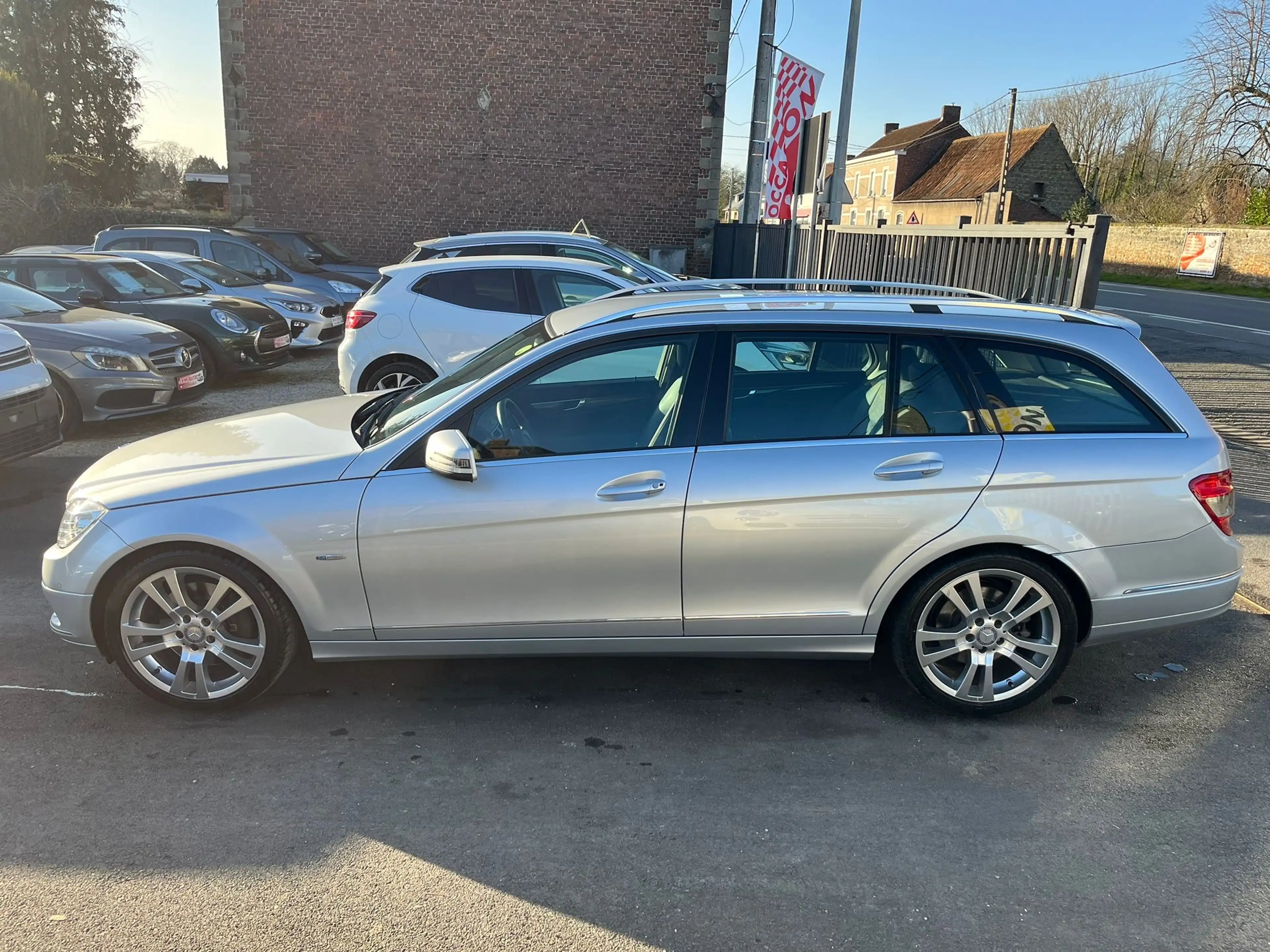 Mercedes-Benz C 350 CDI Avantgarde 1er proprio ***CAPTEURS/CLIM*** — photo 8